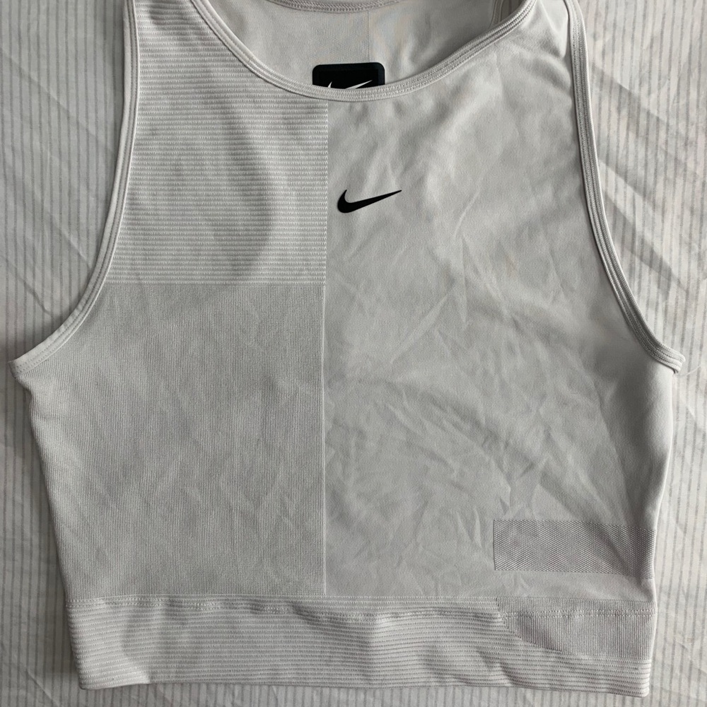 Nike workout top